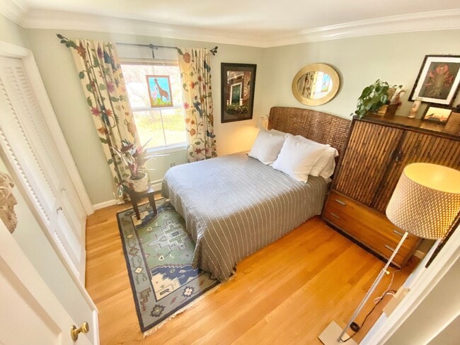 Building Photo - Charming 3-Bedroom 2-Bathroom Ranch in Laurel Hill Available 6/1