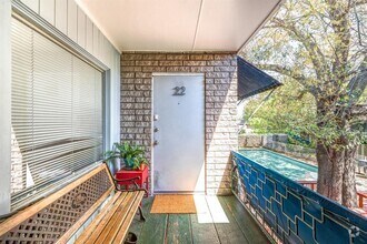 Building Photo - 3271 Sul Ross St