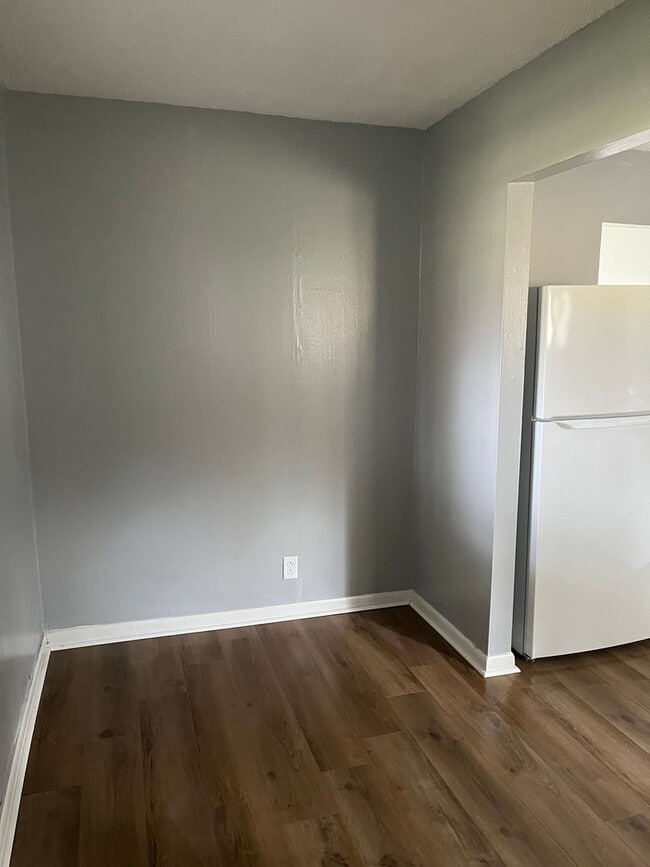 Building Photo - Newly Renovated Home in St. Albans