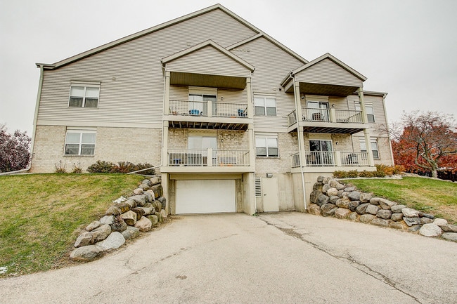 Building Photo - Orchid Knoll Apartments