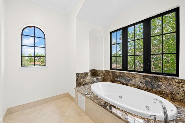 Building Photo - 7040 Long Leaf Dr