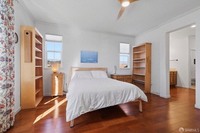 Building Photo - 820 Almar Ave