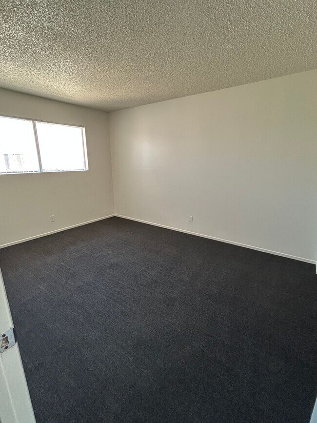 Building Photo - 3846 Hazelwood St