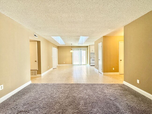 Building Photo - Holden Village Townhome Available - Newly ...