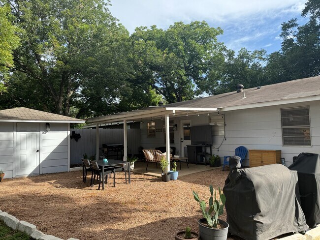 Building Photo - 2159 Gruene Rd