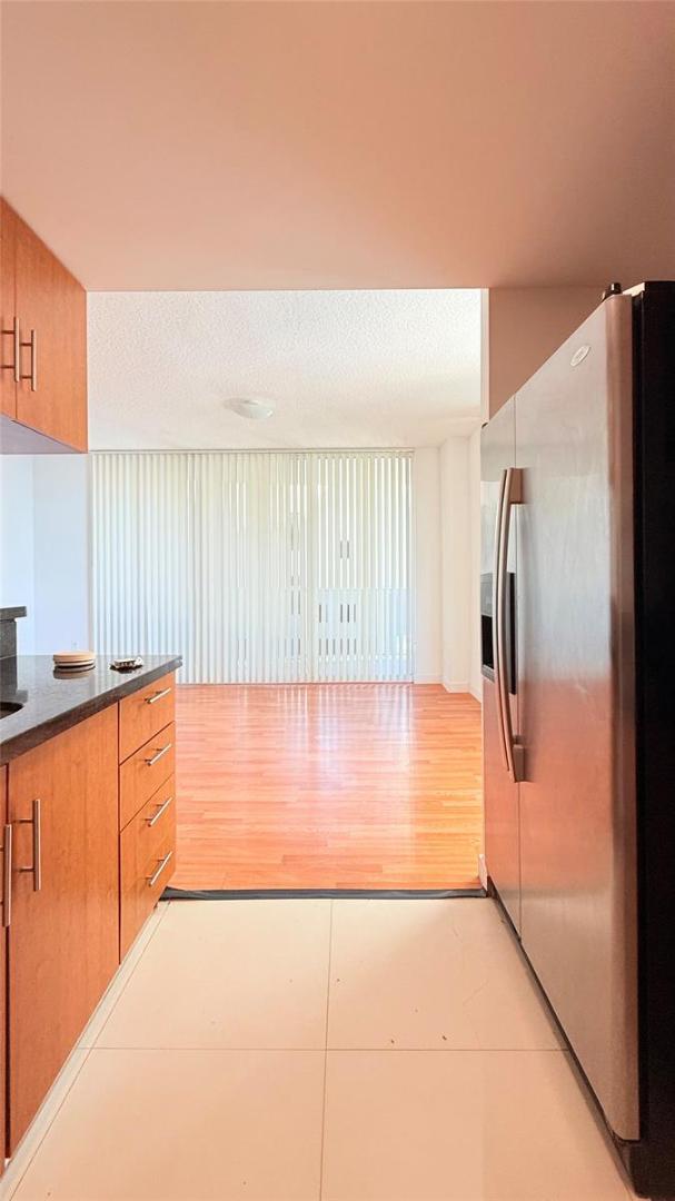 Building Photo - 601 NE 23rd St