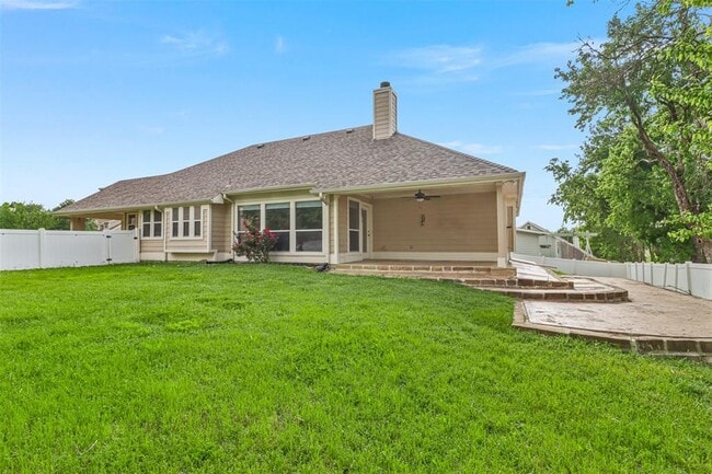 Building Photo - 100 Hilltop Dr