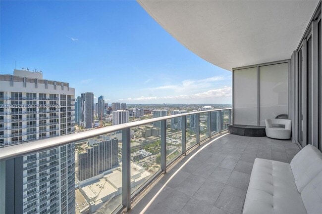 Building Photo - 488 NE 18th St