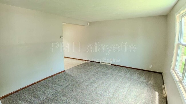 Building Photo - 442 Lamplighter Ln