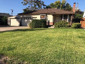 Building Photo - 3 bedroom 2 bathroom home