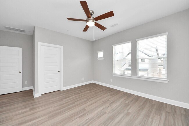 Building Photo - 5300 Berkeley Knl Cir