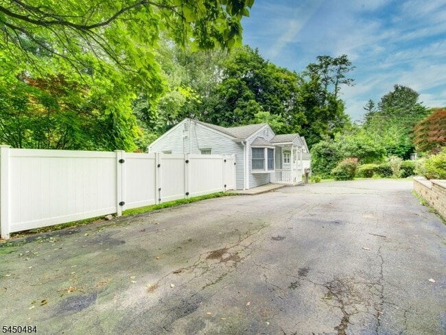 Building Photo - 111 Boonton Ave