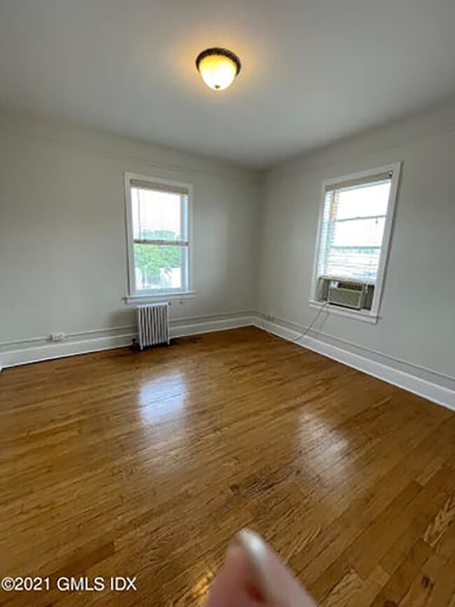 Building Photo - 271 Greenwich Ave