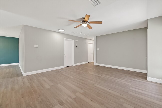 Building Photo - 12211 Chimney Rock Rd