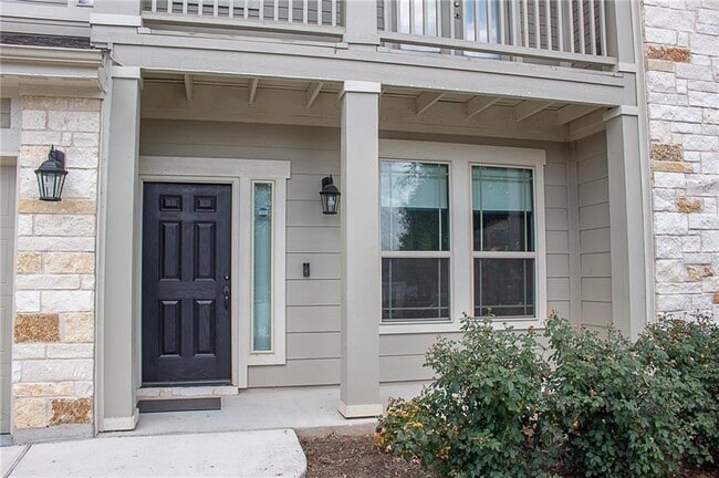 Building Photo - 9801 McKnight Lp