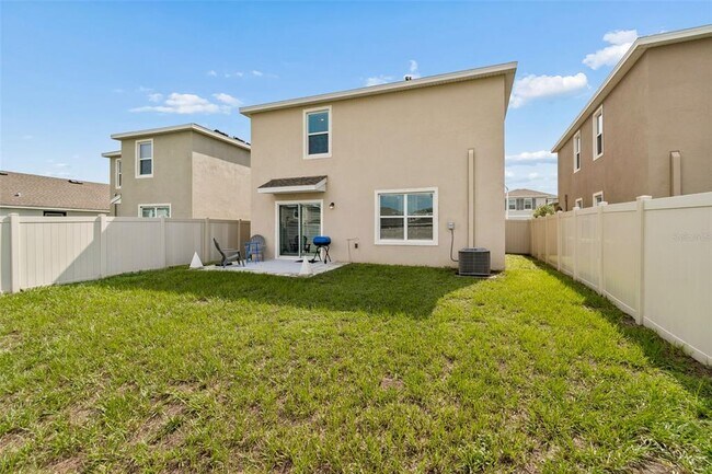 Building Photo - 17053 Oval Rum Dr