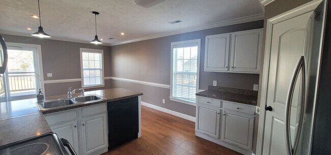 Building Photo - Beautiful Two-Story Home located in Asheford- Close to Fort Bragg & Minutes from Shopping/Restaur...