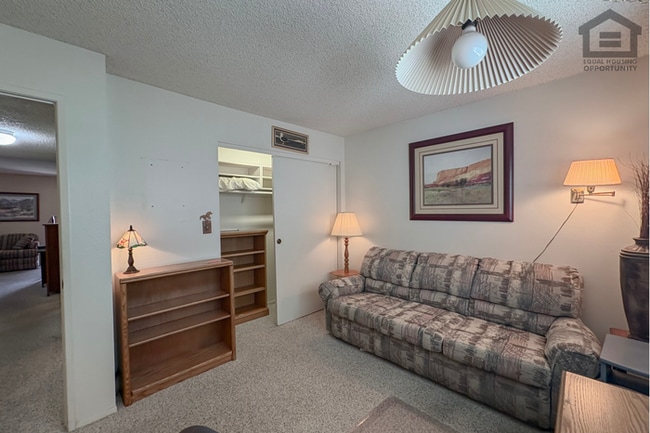 Building Photo - 2Bed/2Bath Condo at Thomas Rd/56th St! Ready for Immediate Move-In!