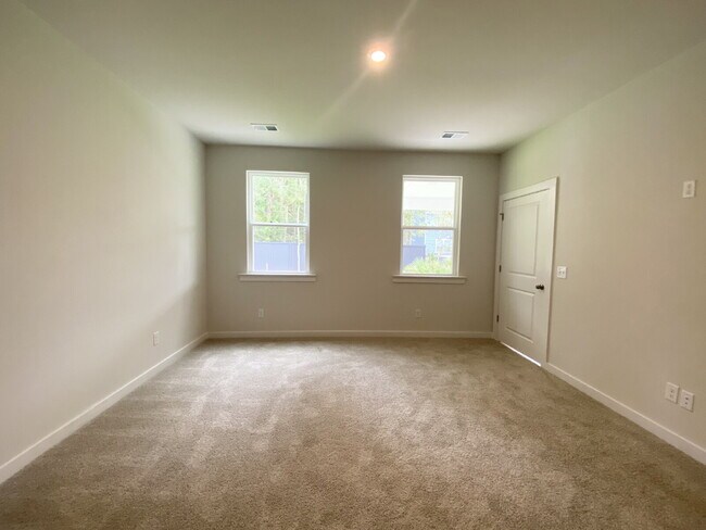 Building Photo - Brand New Single Family Home Just Minutes ...