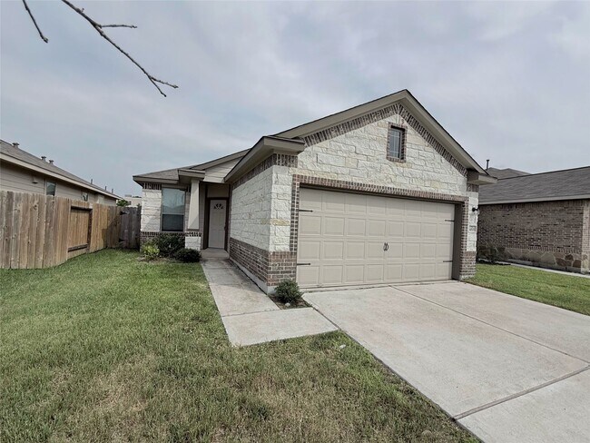 Building Photo - 14501 Sugar Pines Dr