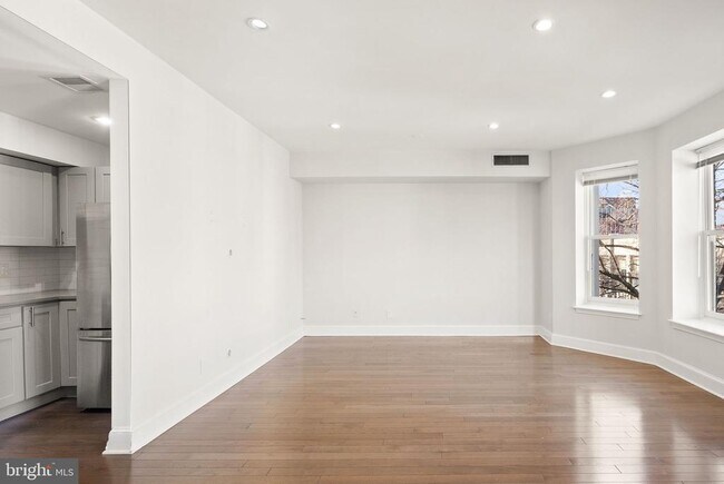 Building Photo - 1733 20th St NW