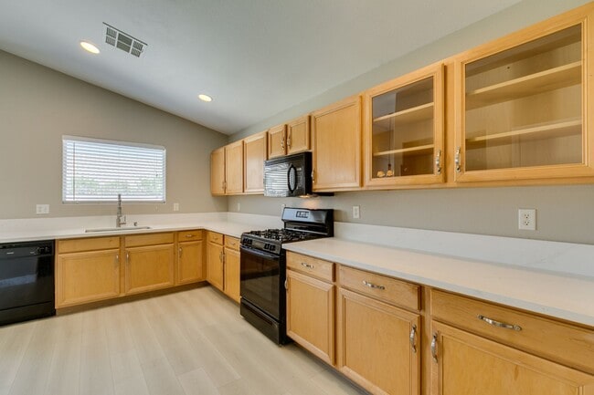 Building Photo - Beautiful Single-Story 3 Bedroom Home in Summerlin South