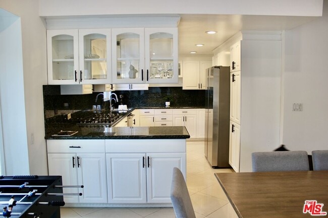 Building Photo - 1265 Bienveneda Ave