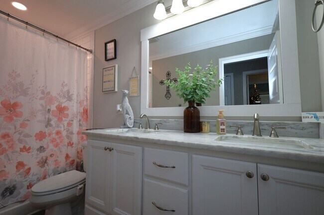 Building Photo - 3816 Renee Pl