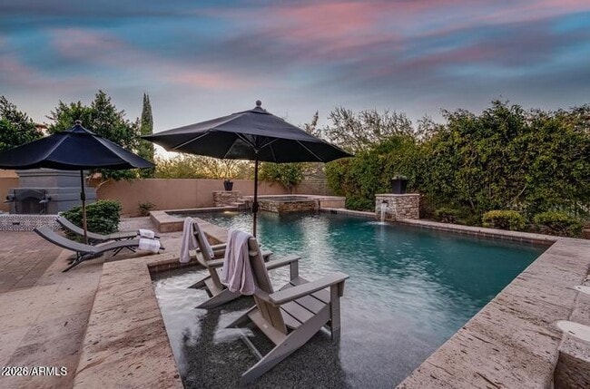 Building Photo - 8280 E Tailfeather Dr