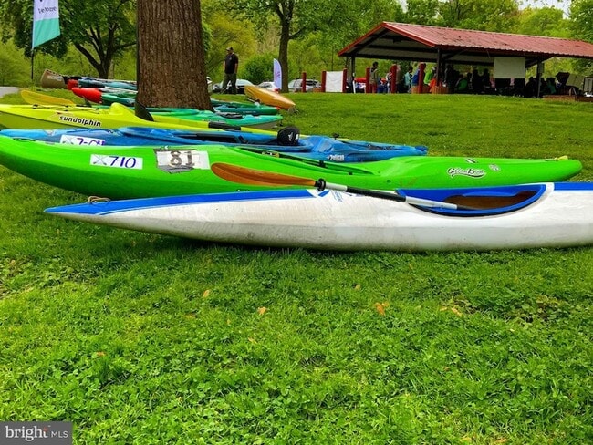 Building Photo - 5763 Hawk Ridge Rd