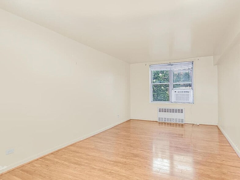 Building Photo - 1425 Thieriot Ave