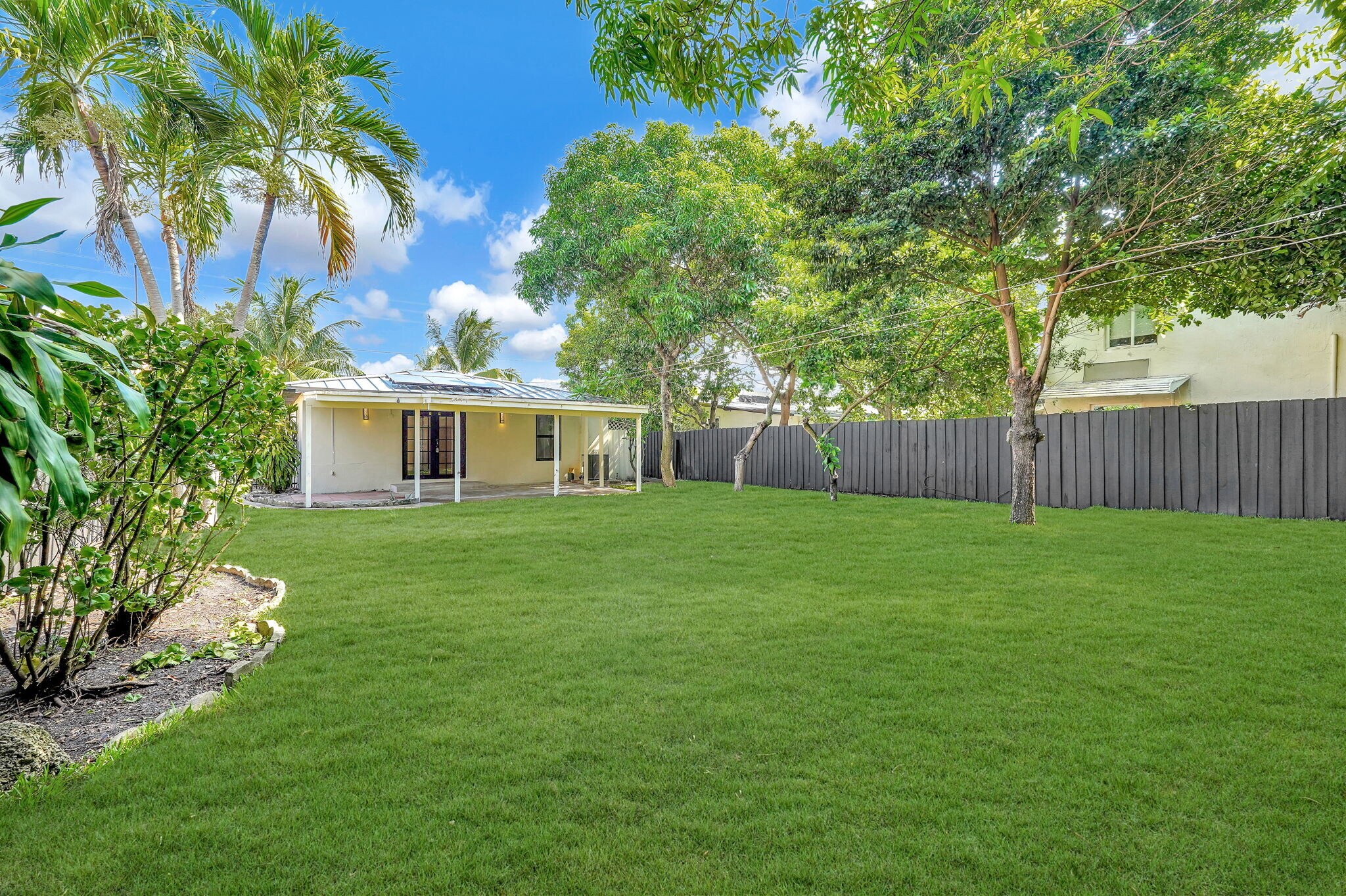 Building Photo - 136 NW 53rd St