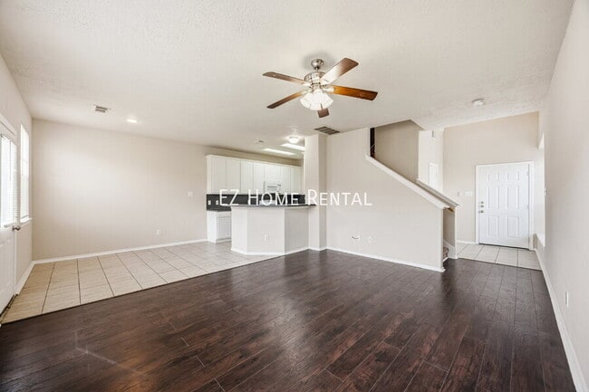 Building Photo - 14322 Mooreview Ln