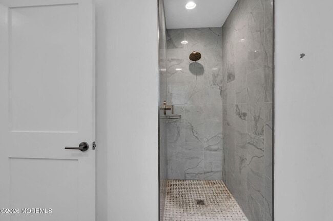 Building Photo - 45 Borden Ave