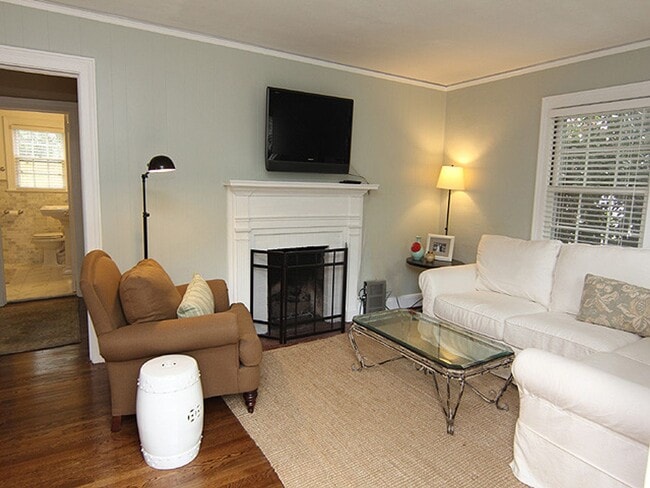 Building Photo - Adorable, Renovated Bungalow with Huge Yar...