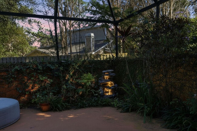 Building Photo - 13609 Heritage Way