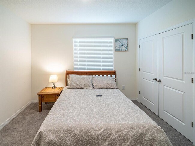 Building Photo - 2910 Boxwood Grove Row