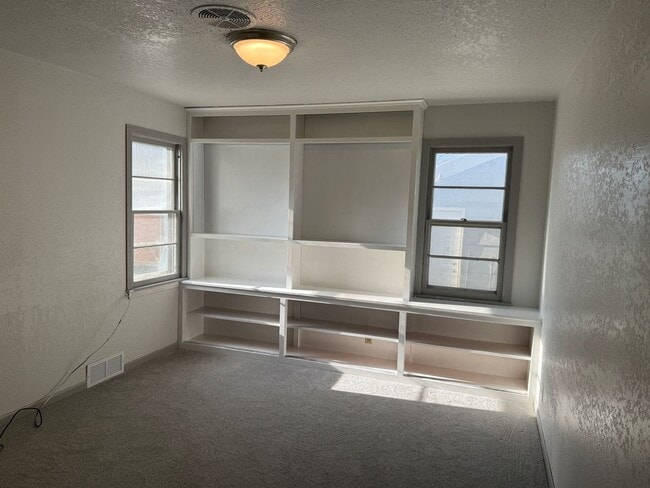 Building Photo - 410 Quincy St