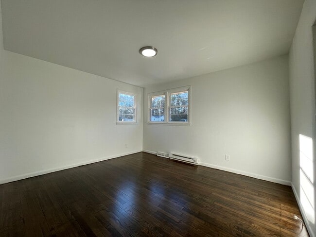 Building Photo - Two bedroom Duplex