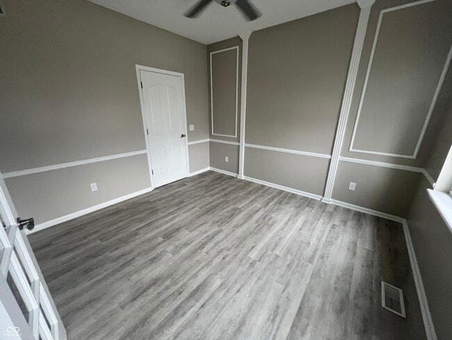 Building Photo - 344 W Columbine Ln