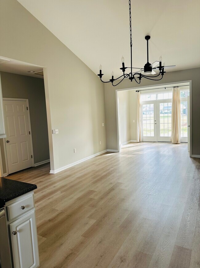 Building Photo - South Harbor Village