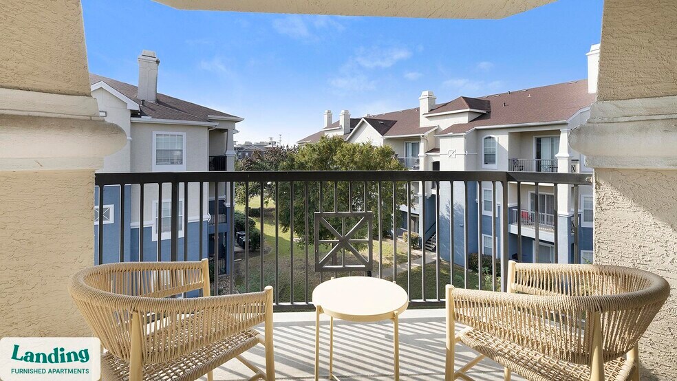 Building Photo - 901 Lakeside Cir