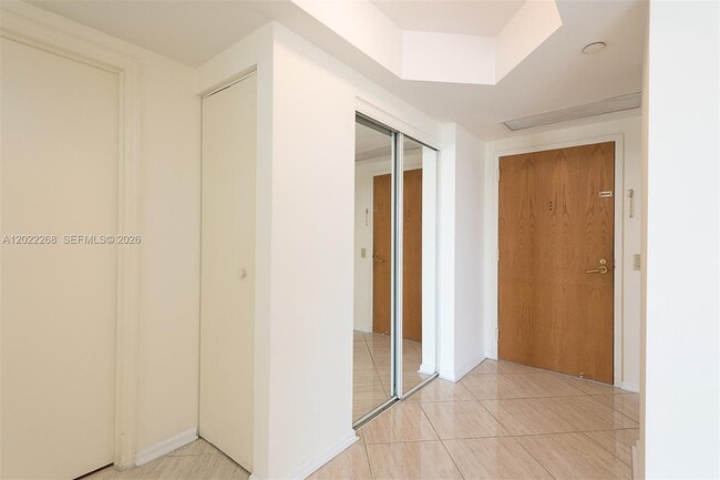 Building Photo - 3610 Yacht Club Dr