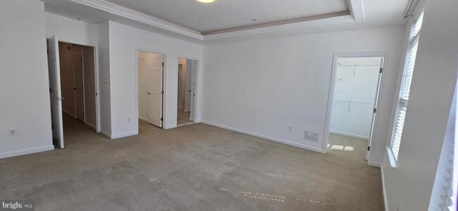 Building Photo - 5658 Virginia Ln