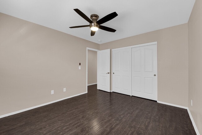 Building Photo - Beautiful 3-bedroom, 2.5-bathroom home loc...