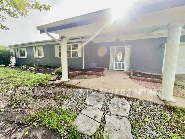 Building Photo - 3520 Combs Ferry Rd