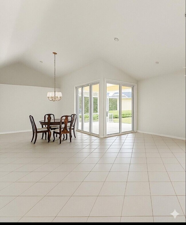 Building Photo - 1110 Lytham Ct