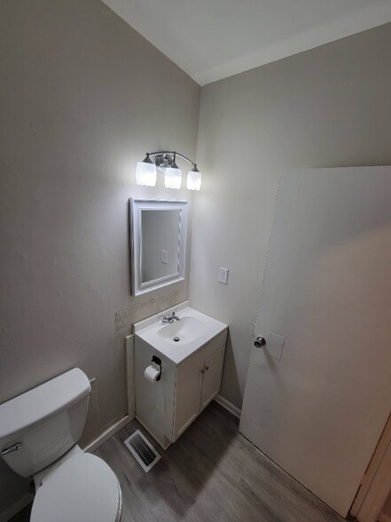 Building Photo - 88 Angie Dr