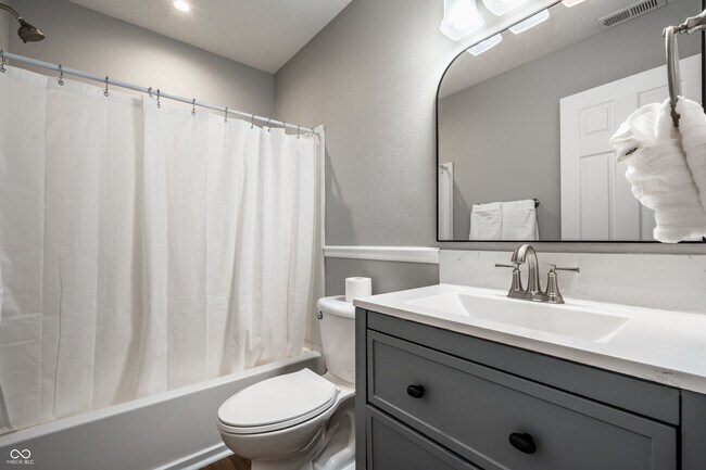 Building Photo - 11849 Wapiti Way