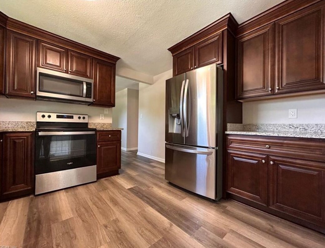 Building Photo - 4745 Whistler Ln